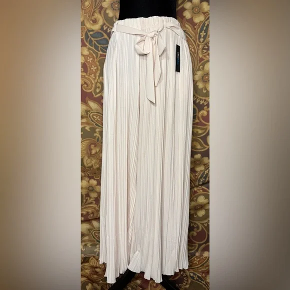 Alice Blue Cream Wide Leg Pants - Picture 2 of 5